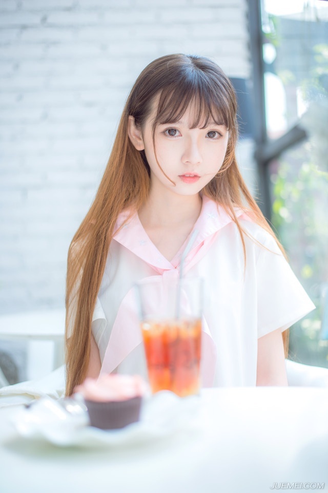 “此人与我等并非一条心，留之无用，甚至日后还会坏事。”法正摇了摇头，淡漠道。